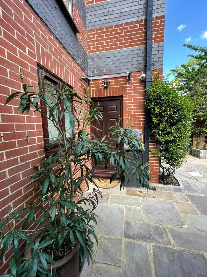 Stylish 1-Bed Studio London Eksteriør bilde